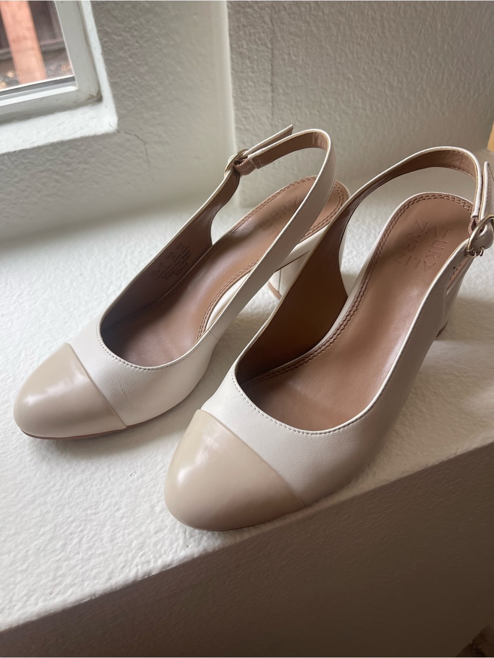 Naturalizer Sophie Two-Tone slingback block heels in Cream and Beige size 7.5M